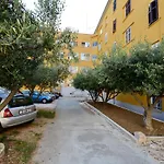 Miranda Apartments